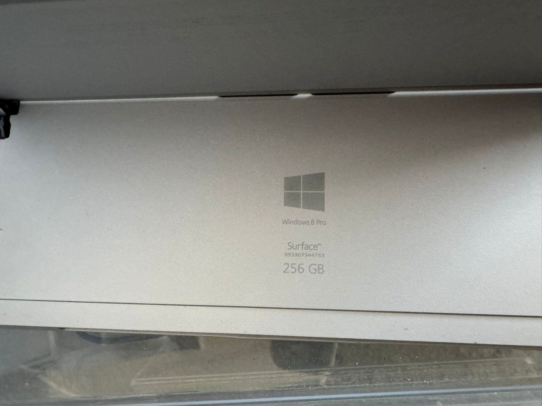 Microsoft Tablet PC: Surface Pro 3 - 256GB !! Ungeprüft !! – Difettoso da Olten venduto da HoYa01 3