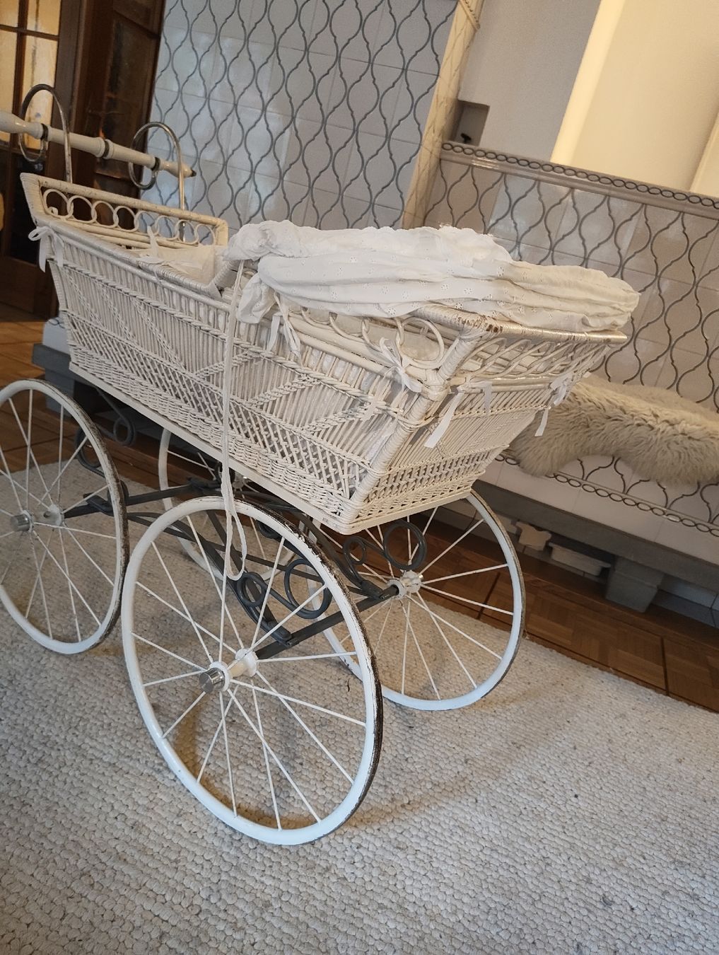 Wiegen & Stubenwagen: Historischer Stubenwagen – Gebraucht aus Basel von Daniel3000 9