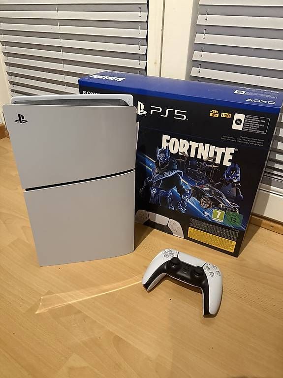 Console: PlayStation 5 Digital Edition  inkl. Originalverpackung – Usato da Schattdorf venduto da eli_2yp8