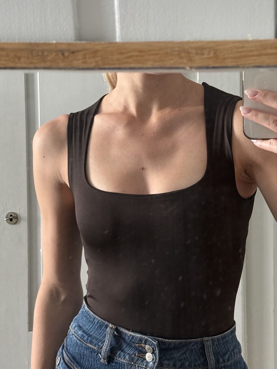 Stradivarius Top: Body square neck – Usato da Winterthur venduto da adi_sqz