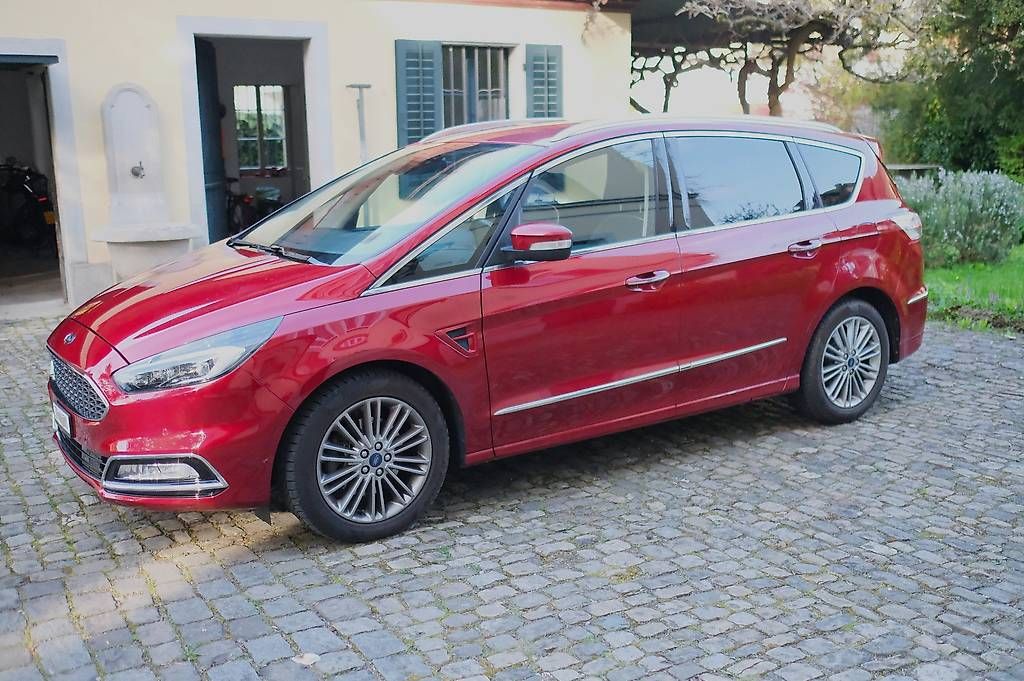 Ford Automobili: Ford S-Max 2.0 TDCi Vignale – Usato da Männedorf venduto da ppapp 1