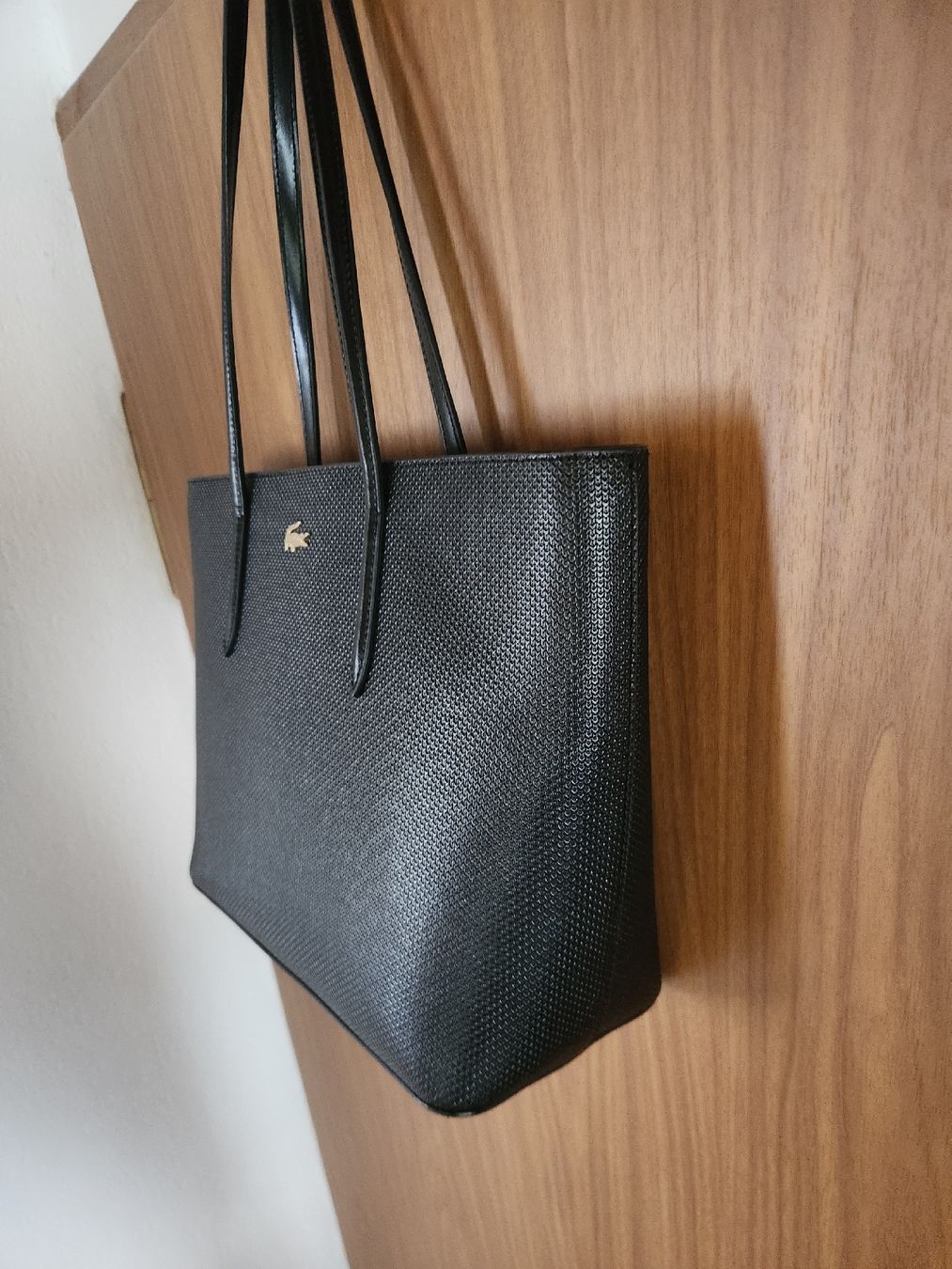 Lacoste Borse da donna: Sac cabas Lacoste noir cuir  – Usato da Niedergösgen venduto da Eva2410 5