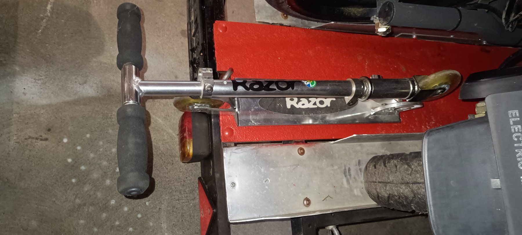 Scooters: Diverse Elektro Roller – Défectueux à Dübendorf par igw_mzk7 6