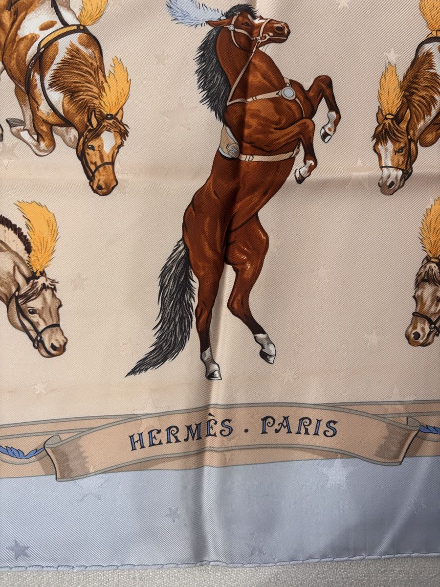 Hermès Foulard & Sciarpe: Hermès Seidentuch "Cavalerie circus" hellblau – Usato da Zollikon venduto da lar_572k 5
