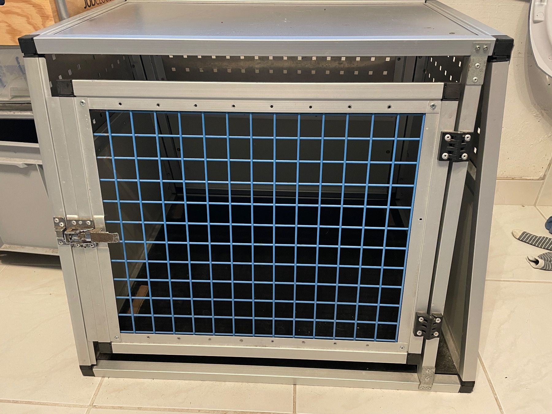 Gabbie, trasporto & Sicurezza: ausbruchsichere Hundebox – Usato da Brugg AG venduto da Swissm7
