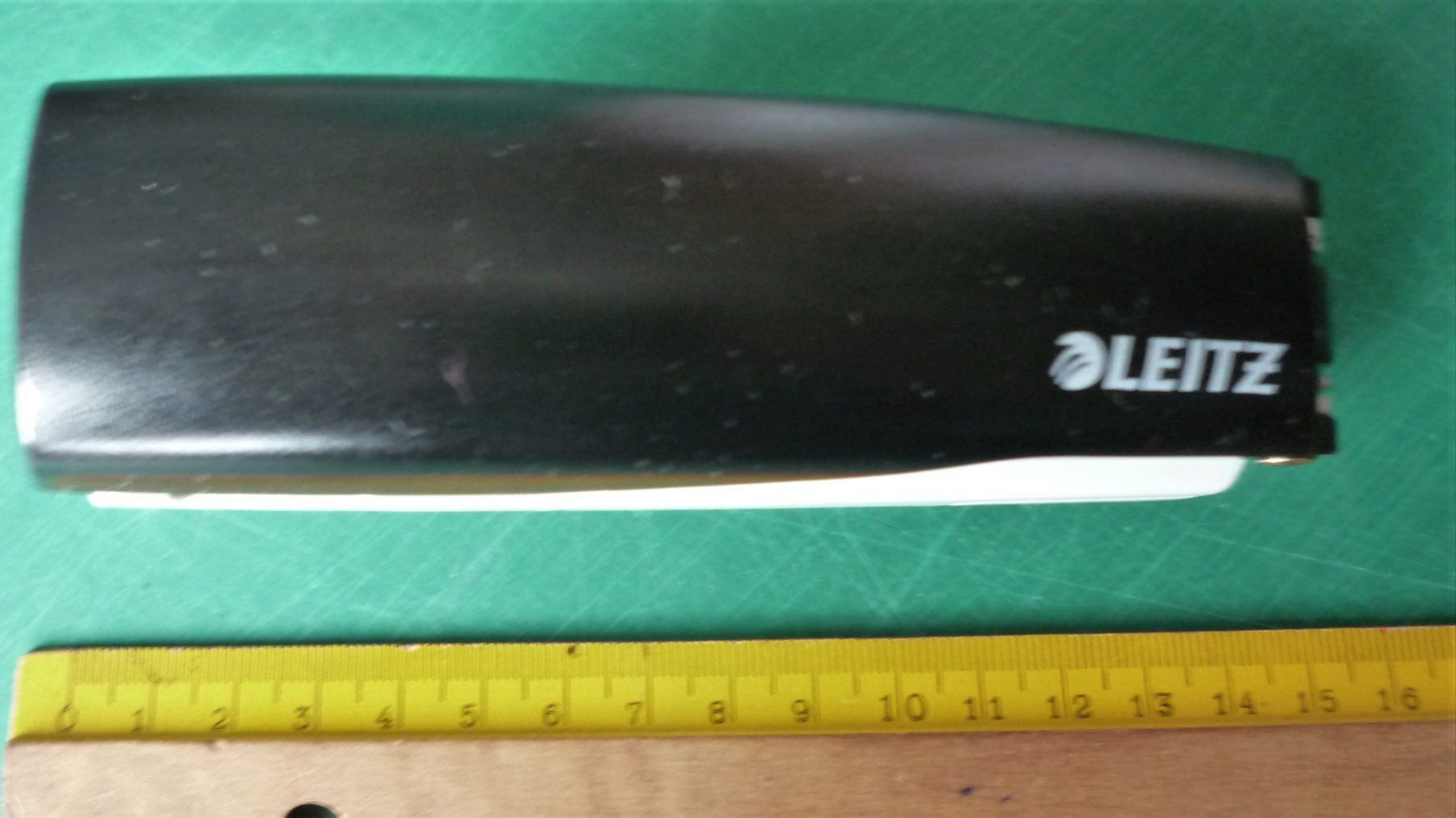 Leitz Macchine rilegatrici: "Leitz" Bostitch, schwarz – Usato da Rafz venduto da Sonnenblume305 1