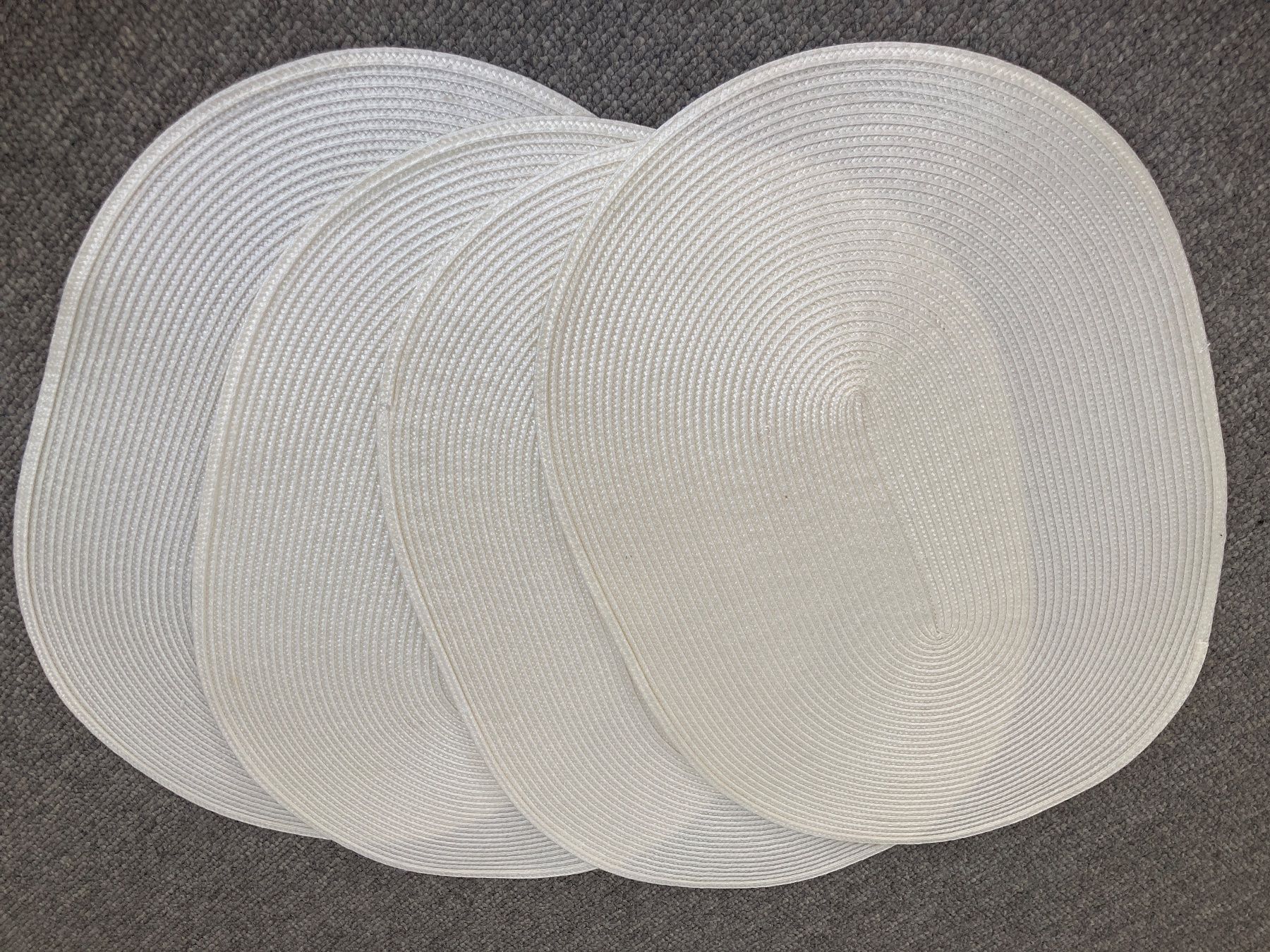 Set di tavolo e panche: Tischset, oval, 4 Stück – Usato da Matzingen venduto da carola71
