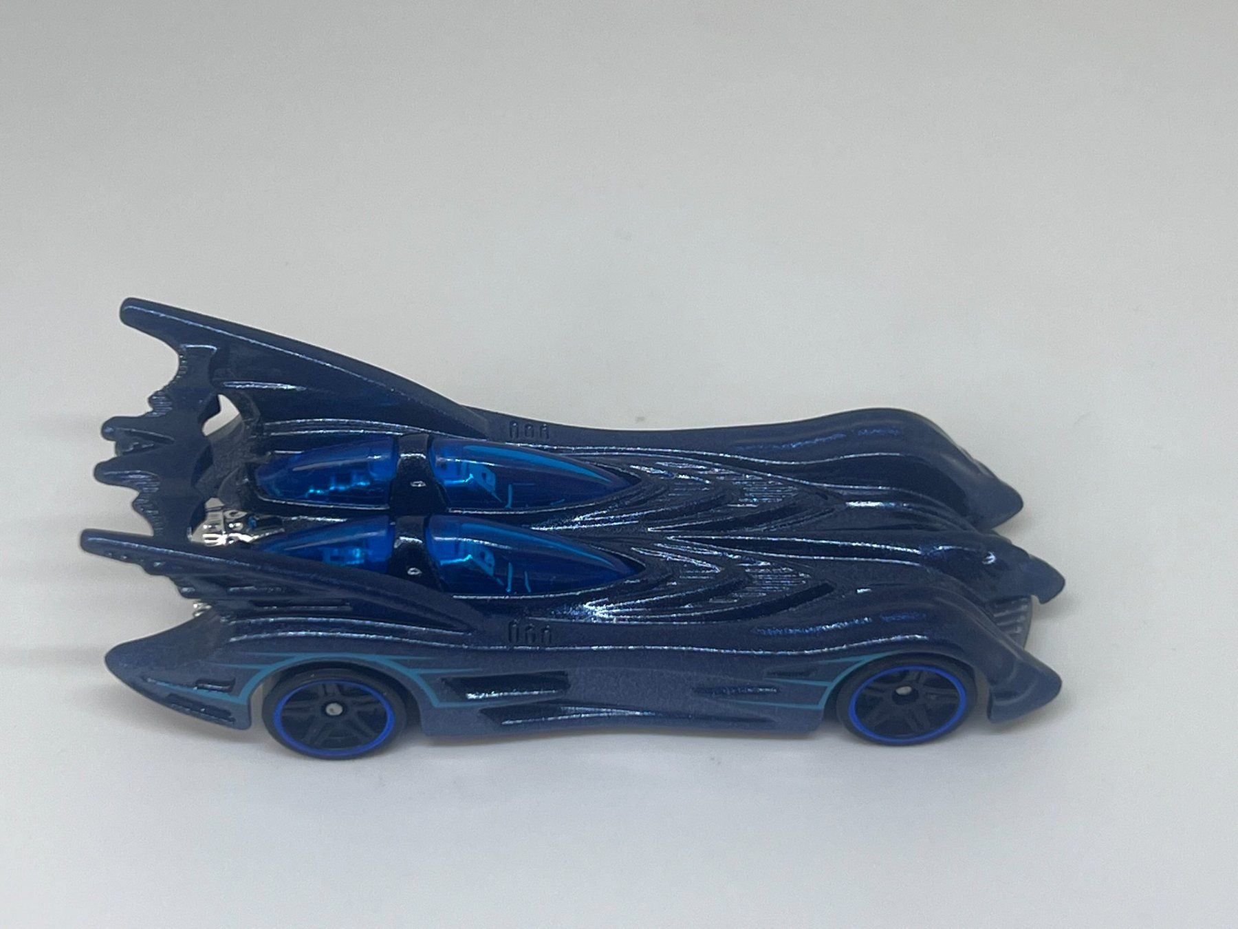 Hot Wheels Modellini d'auto: Hot Wheels Batmobile #98 – Usato da Wildegg venduto da LaaBoutique 1