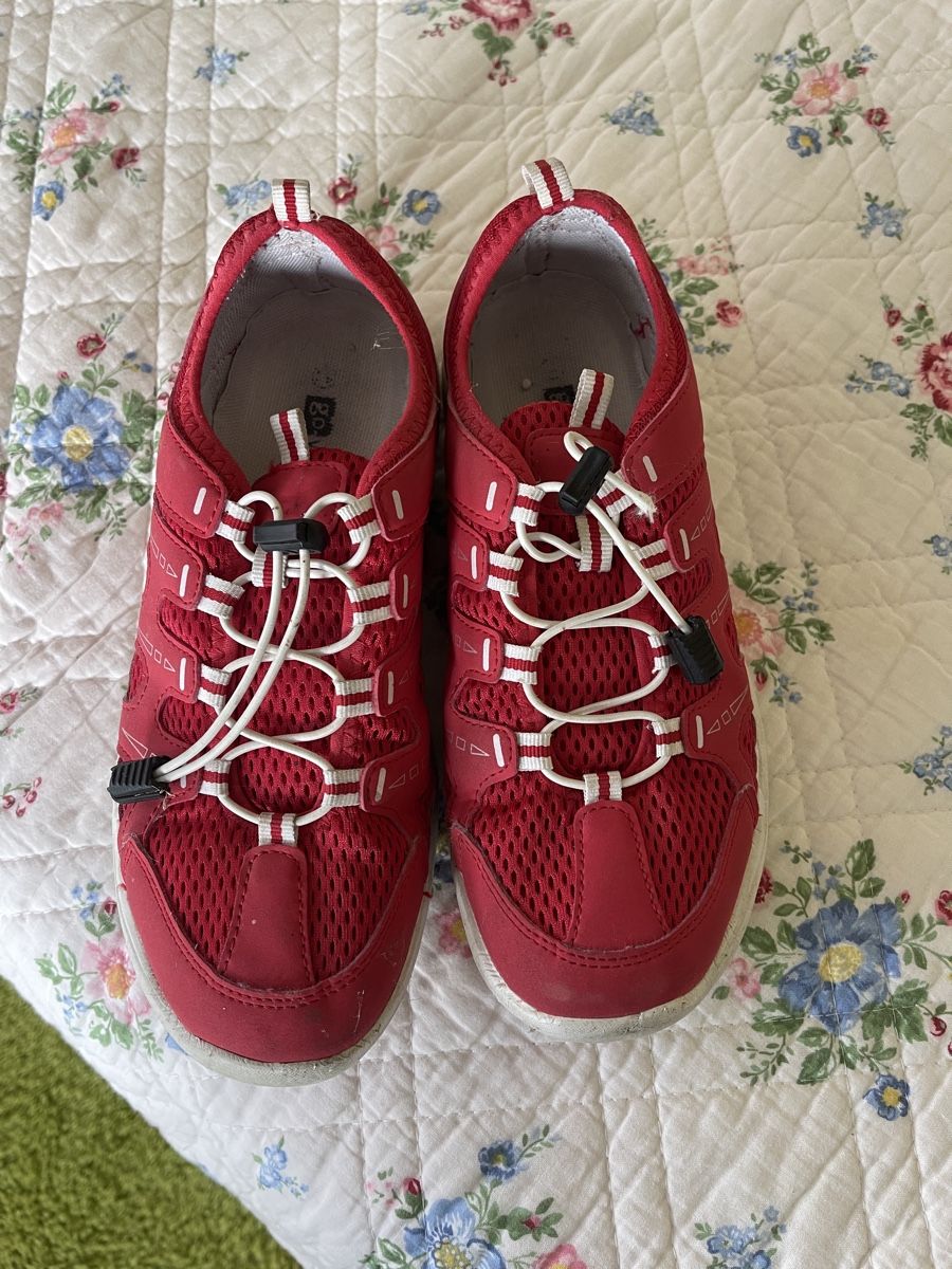 We Scarpe da donna: Weiche rote Sneaker, Marke Go-we – Usato da Muri AG venduto da Phoenizier 2