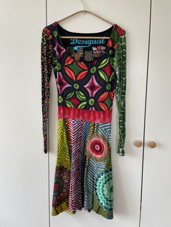 Desigual Kleid, Gr. XS, bunt, mit langen Ärmeln