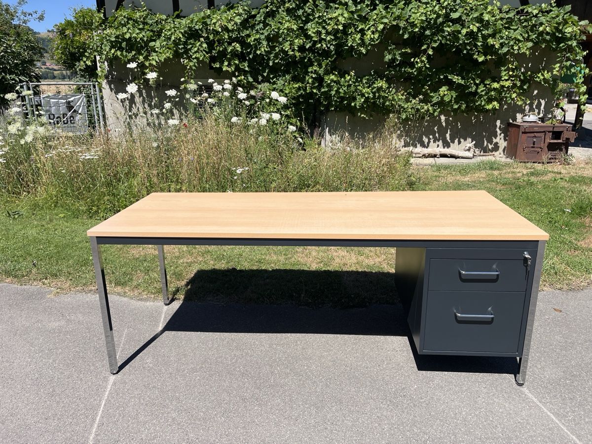 Schreibtische: Bürotisch mit Korpus 200x80x75 cm – Gebraucht aus Belp von gygli 4
