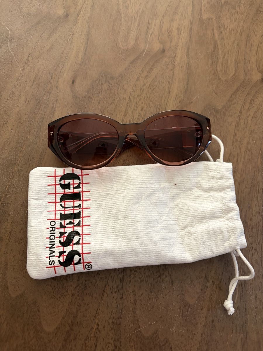Guess Brillen & Gläser: Guess Sonnenbrille – Neu (gemäss Beschreibung) aus Spiez von deborahsarahhh
