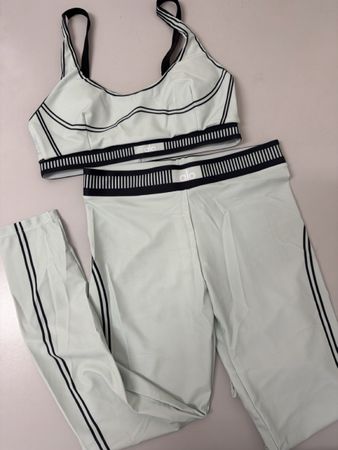 Alo Yoga Set Sport BH Leggings mint Grösse M-L 38-40 neu
