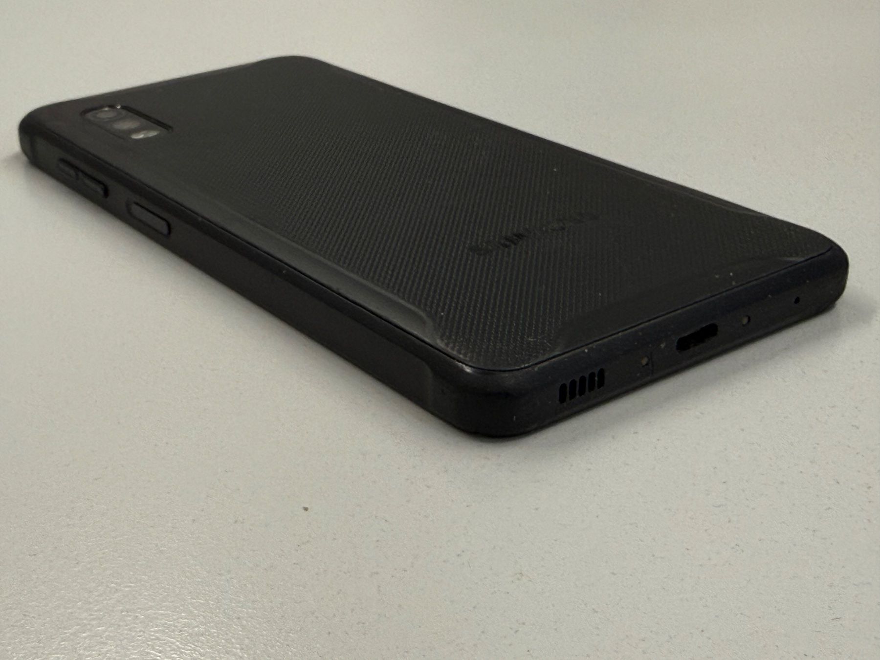 Samsung Telefoni cellulari / Smartphones: Samsung Galaxy XCover Pro EE – Usato da Zug venduto da ElPhone 2