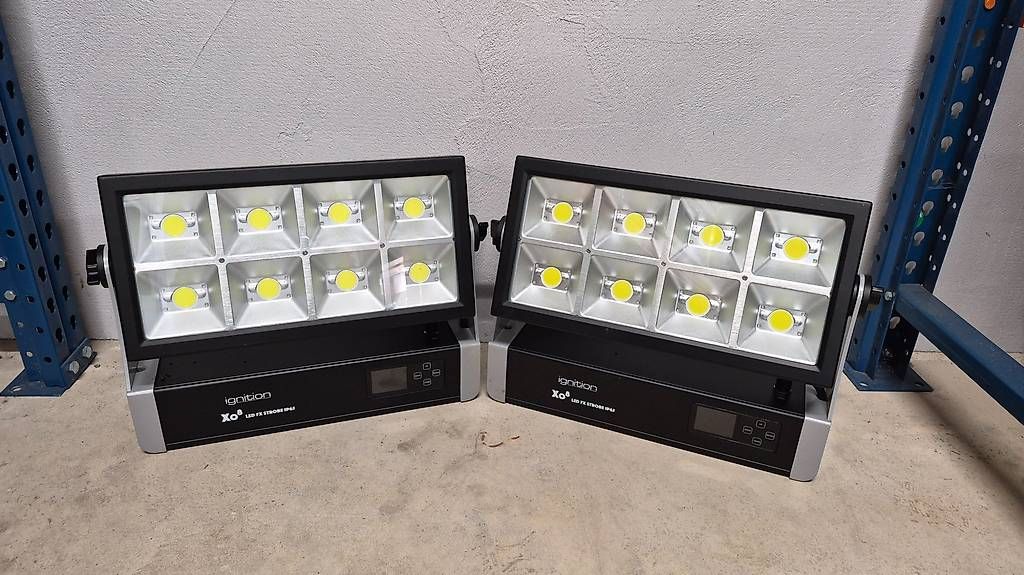 Lampen: 2x Ignition Xo8 LED FX Strobe IP65 800W – Gebraucht aus Krauchthal von Sigla
