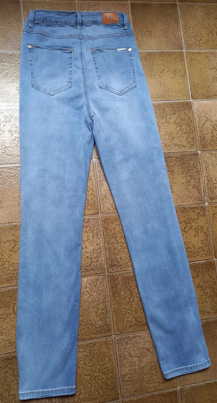 Hosen: Damen - Jeans, Grösse 36; neu! – Neu (gemäss Beschreibung) aus Marbach LU von Ilrebo 4