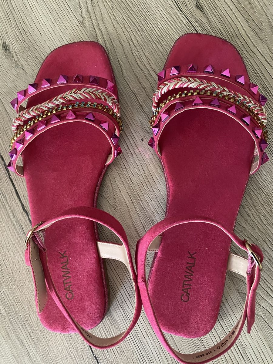 Damenschuhe: Sandalen – Neu und originalverpackt aus Thun von reb_qd7f
