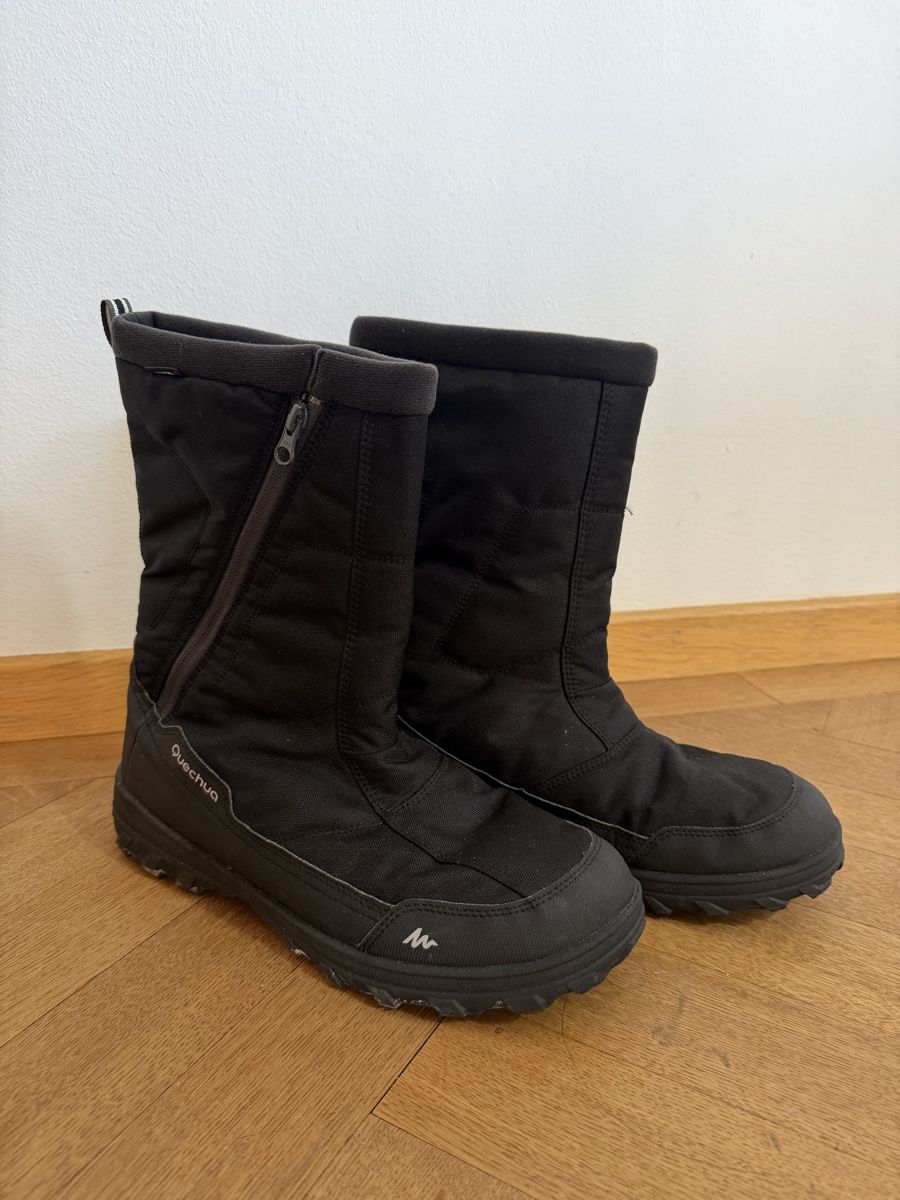 Decathlon Herrenschuhe: Stivali Quechua neri taglia 44 usati – Gebraucht aus Lugano von can_xdd8