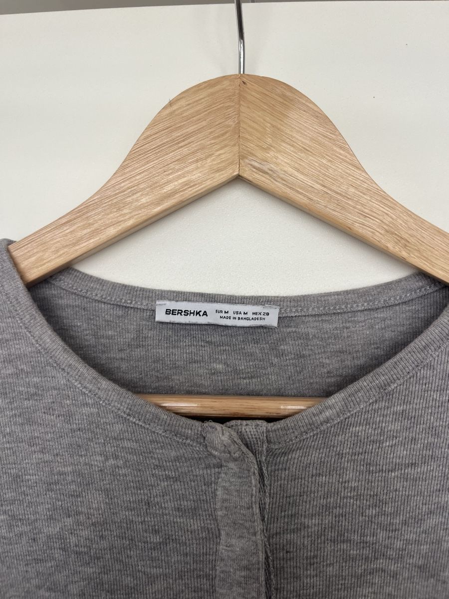 Bershka Tops: Pull gris  – Neuf (Voir description) à Neuchâtel par Ariane_vn00 1