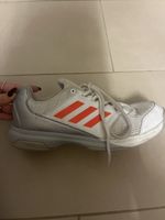 Adidas Hallenschuhe, Grösse 41 1/3