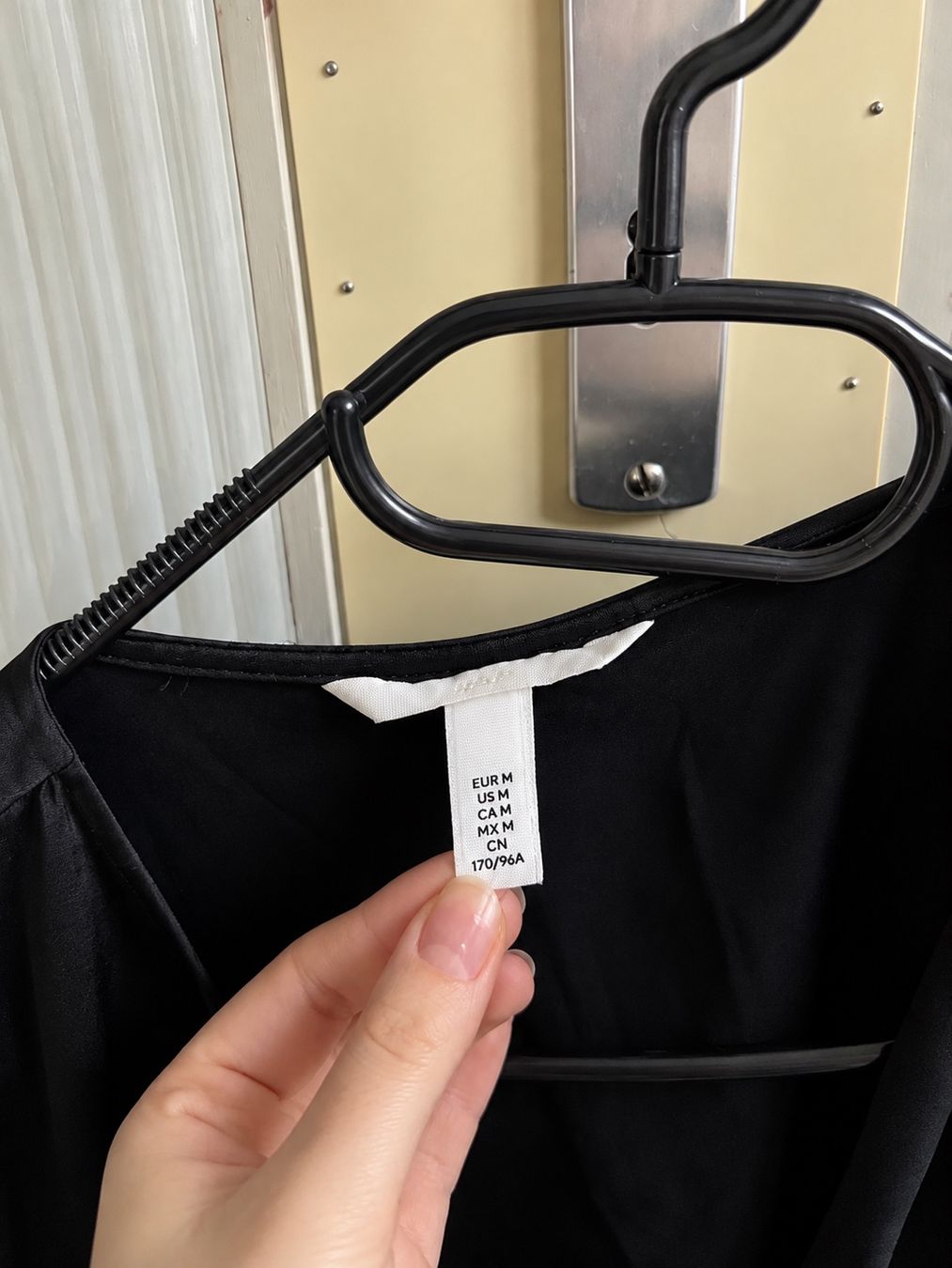 H&M Robes: Kleid h&m – D'occasion à Kirchberg BE par lea_kb6y 2
