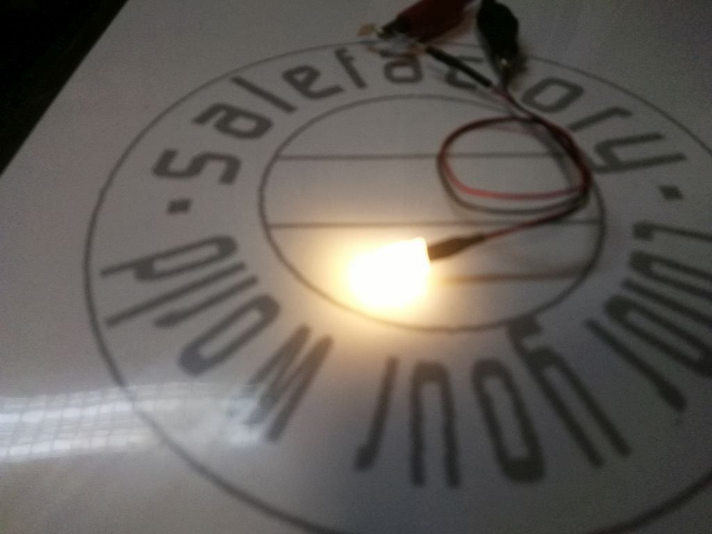 Componenti elettronici: Quader-LED 2x5x7mm, verkabelt warmw.diff – Nuovo (secondo la descrizione) da Luzern venduto da Salefactory