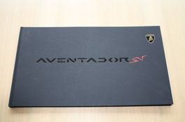 Lamborghini Aventador SV Hardcover Broschüre Prospekt 5/2015