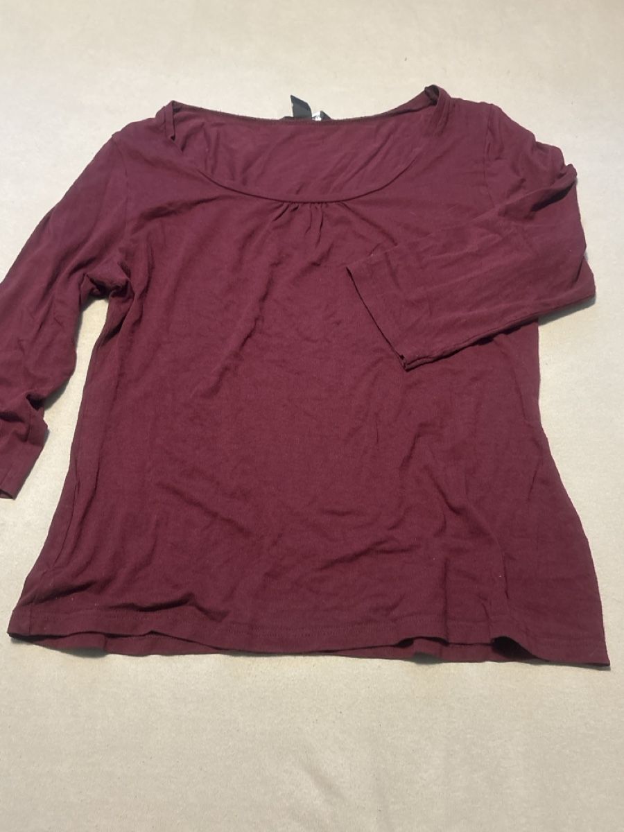 Pullover & Sweatshirts: Bordeaux rotes Langarmshirt, Herbstmode, Grösse L – Gebraucht aus Strengelbach von Puremad