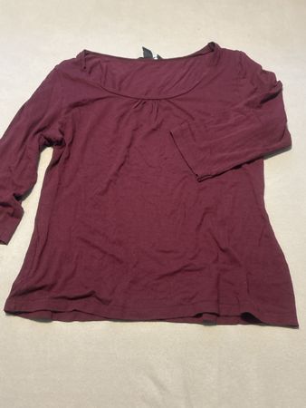 Bordeaux rotes Langarmshirt, Herbstmode, Grösse L