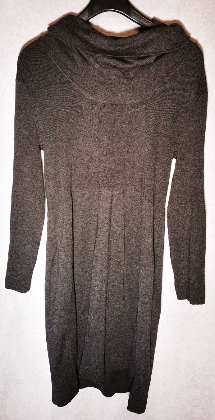 Vestiti: Kleid mit Rollkragen, grau – Usato da Herisau venduto da byToxiiiical 1