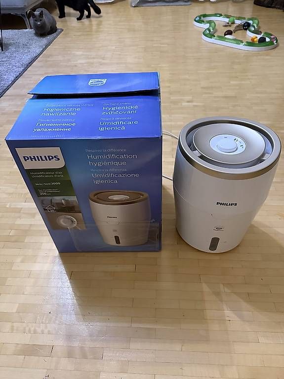 Humidificateurs: Philips Luftbefeuchter HU4811/10 – D'occasion à Scherzingen par polini42
