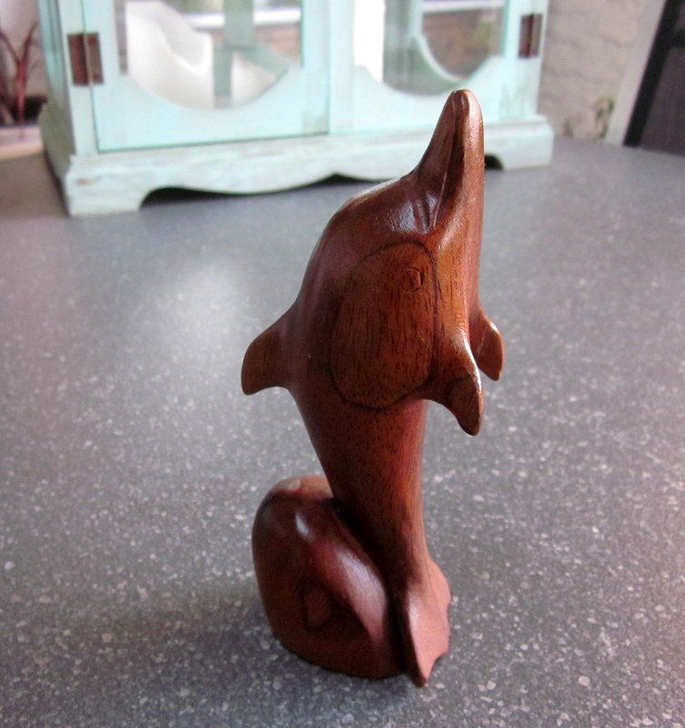 Figuren: Vintage Holzfigur Delfin, Höhe 14 cm – Gebraucht aus Bischofszell von raika 1