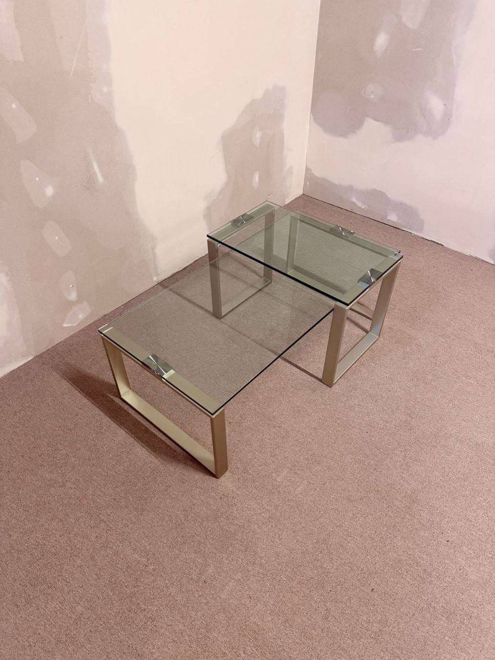 Tavoli: 2er Set Coffee Table Couchtisch Kombination aus Glas/ Metall – Usato da Rickenbach ZH venduto da Der-Insider 3