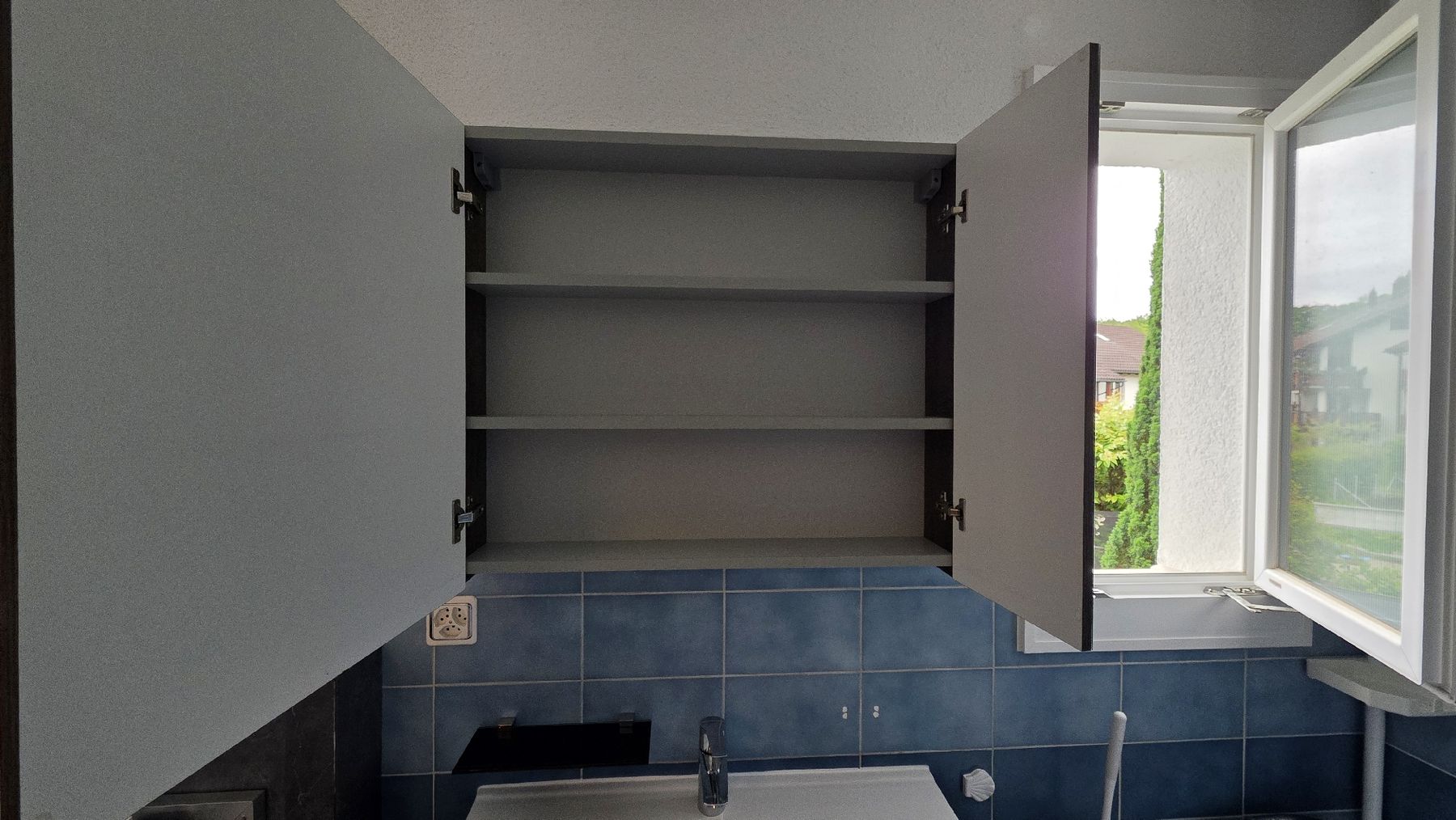 Mobili per bagno: Badezimmer-Waschtisch mit Schrank, Spiegelschrank – Usato da Weisslingen venduto da romanonerii 4