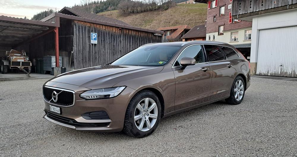 VOLVO V90 D3 Momentum Geartronic