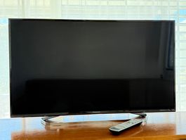 Panasonic LCD-Fernseher TX-40DXF687 gebraucht