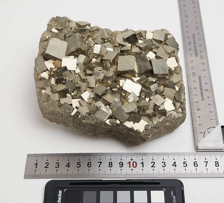 Mineralien & Heilsteine: Pyrit – Gebraucht aus Zürich von panda024 2