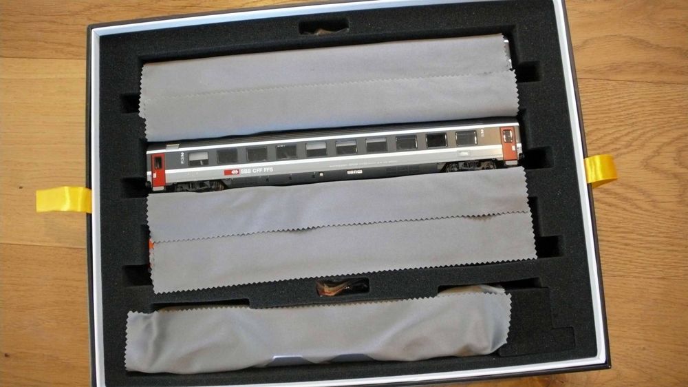 LS Models Modelleisenbahnen: L.S. Models 2103 - 8-tlg. EC96 Iris - Chur-Brüssel - NEU/OVP – Neu und originalverpackt aus Aarau von Uilleannpiper 4