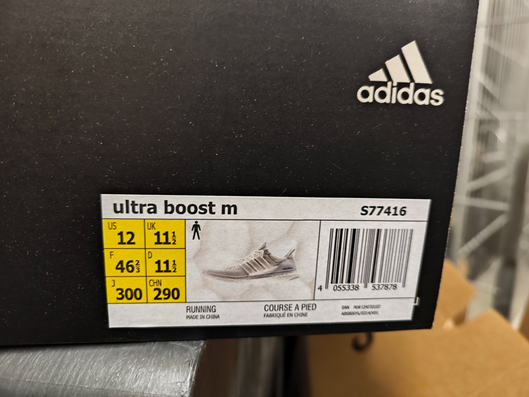 Herrenschuhe: Adidas ULTRABOOST 1.0 triple white US12 – Neu und originalverpackt aus Zürich von l.to 1