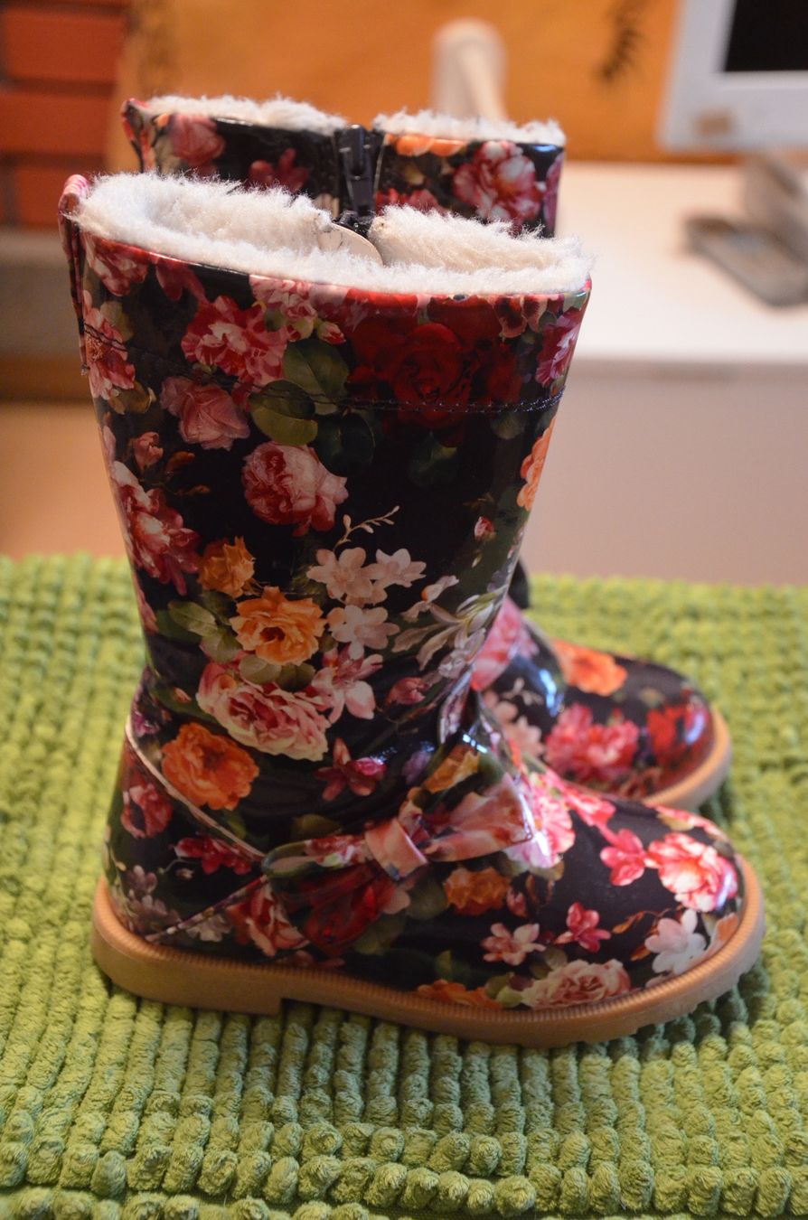 Scarpe per ragazze: NO 27 – Usato da Chiasso venduto da Dolly015