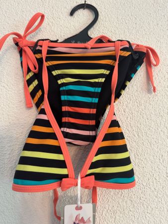Neuer, gestreifter Sommer Bikini mit UV-Schutz, Gr. 152