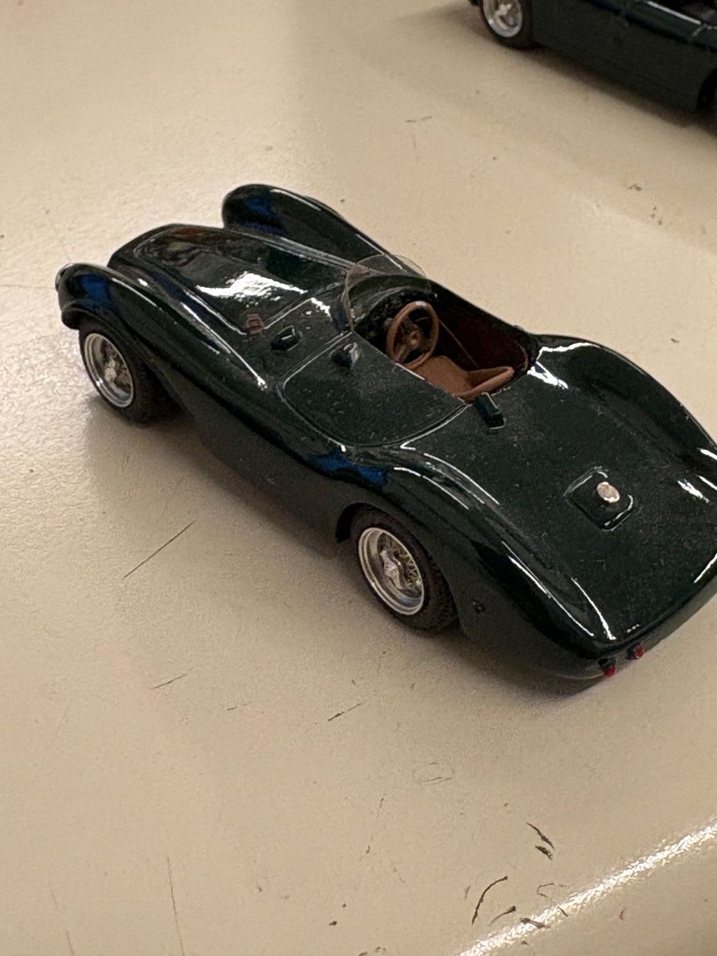 Aston Martin Modellini d'auto: Top Model Collecion - Aston Martin - 1:43 – Usato da Lausen venduto da hot-preis 3