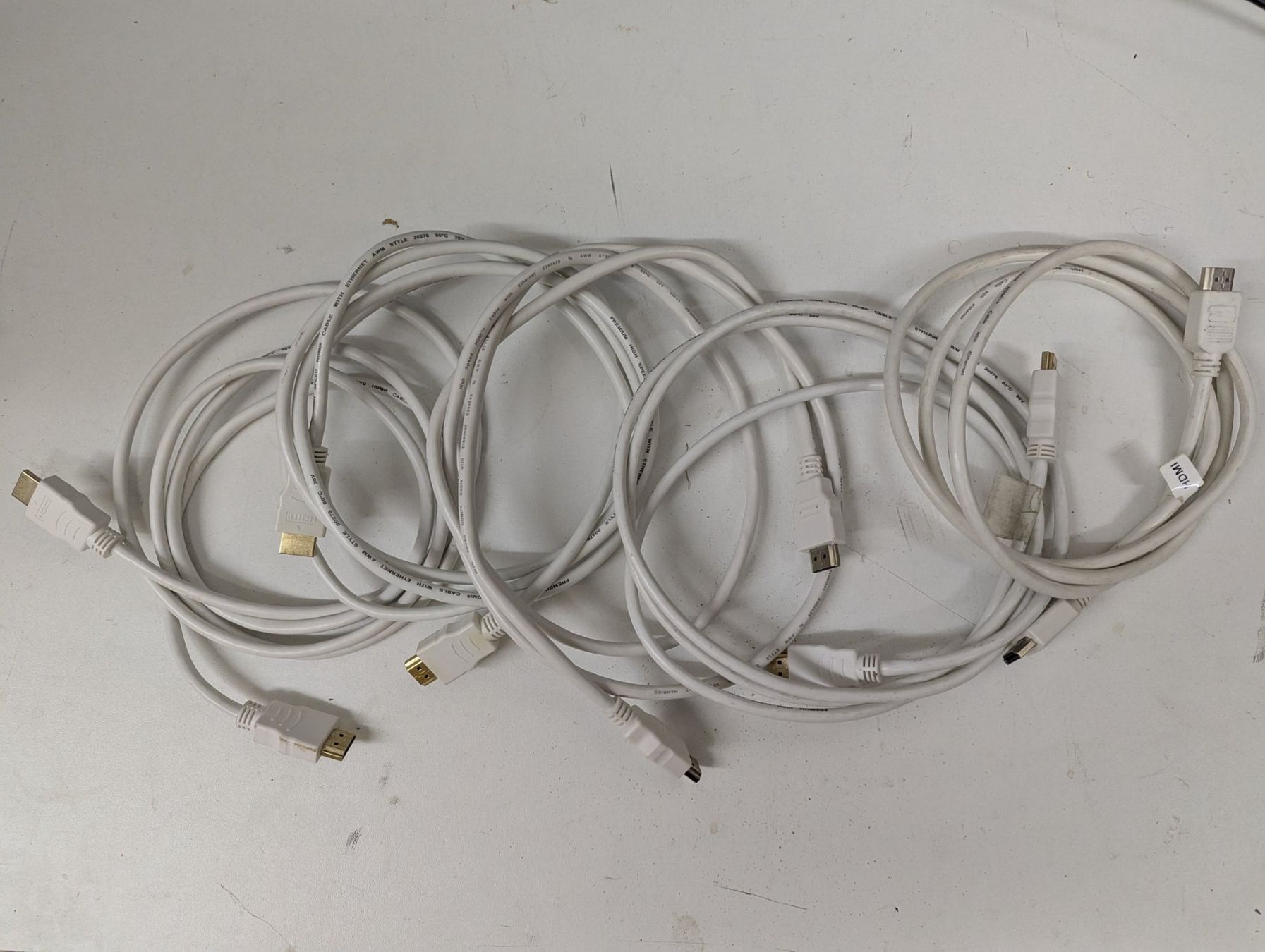 Kabel: HDMI Kabel 5 Stk – Gebraucht aus Luzern von Cado12