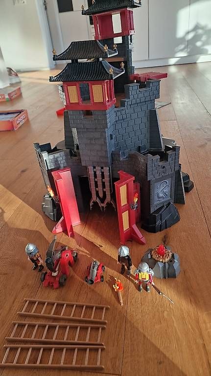 Giocattoli: Playmobil Drachenburg – Usato da Hausen AG venduto da Niruta 2