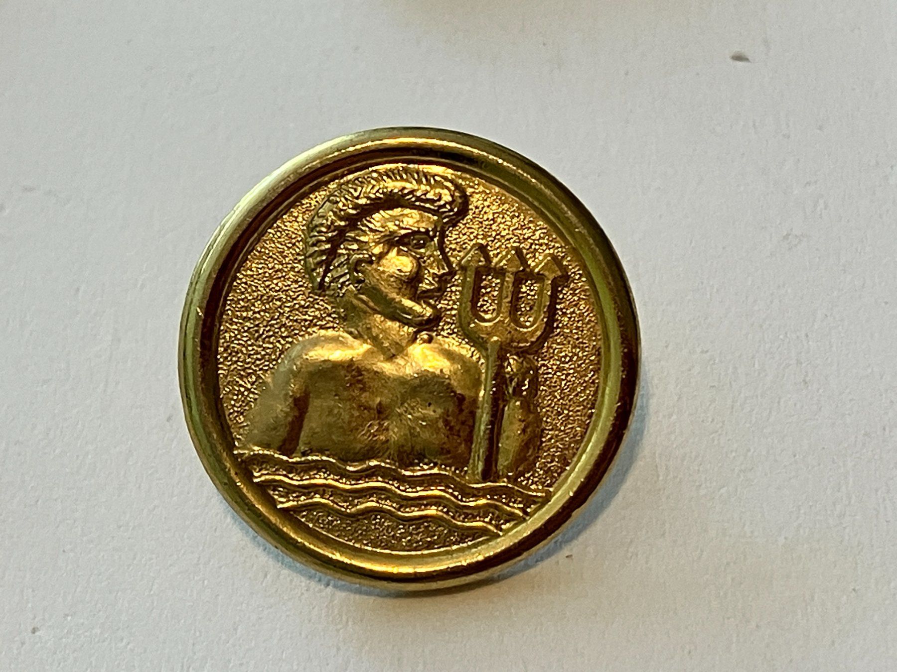 Placchette & Badge: 1 Pin Wassermann Sternzeichen – Usato da Basel venduto da djwwpp