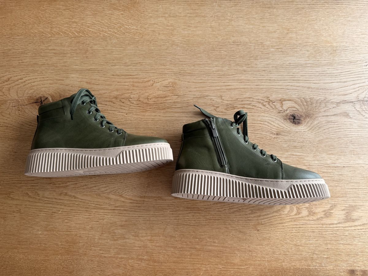 Scarpe da donna: Lederboots dunkelgrün Gr 40 – Usato da Allschwil venduto da Frida015 9