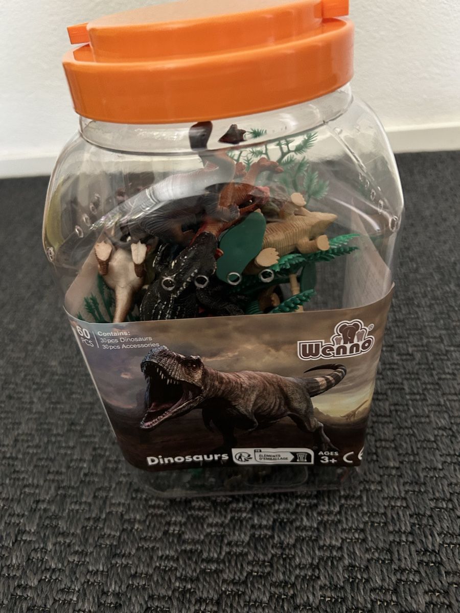 Figuren: Dinosaur toy set  accessories – Gebraucht aus Zürich von mar_d7zz 1