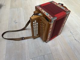 Häusler Schwyzerörgeli