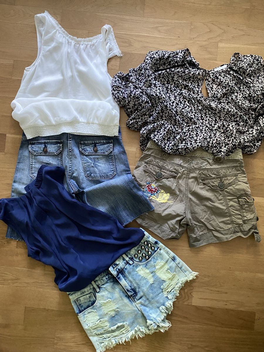 Lotti di vestiti: 7 artikel shorts / blusen 34 / 36 – Usato da adliswil venduto da PRELOVED_ 1