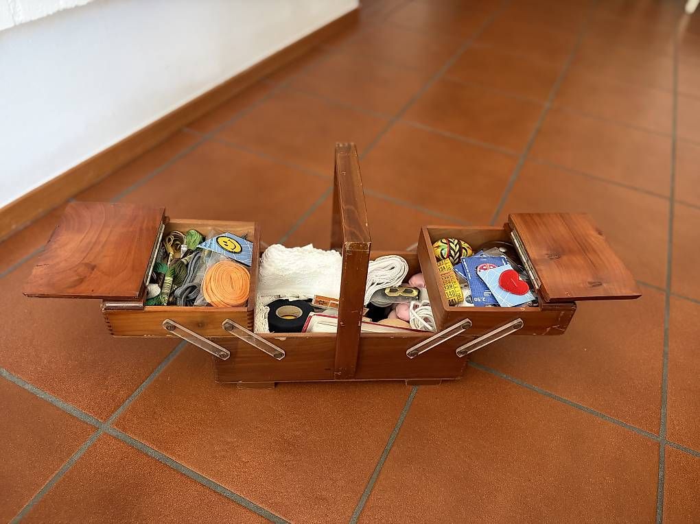 Alle Werkzeuge: Scatola da Cucito e merceria  – Gebraucht aus Cureglia von Alevintage74 2